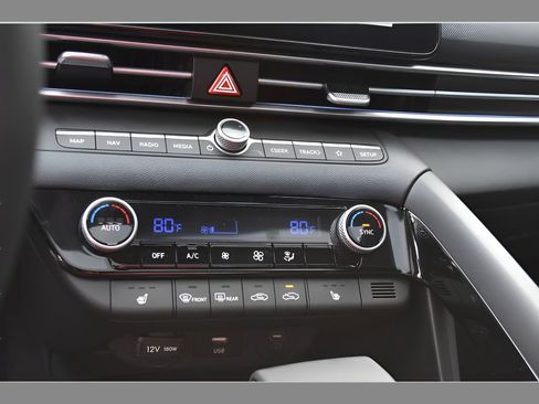 New 2026 Hyundai Elantra Limited FWD image 23