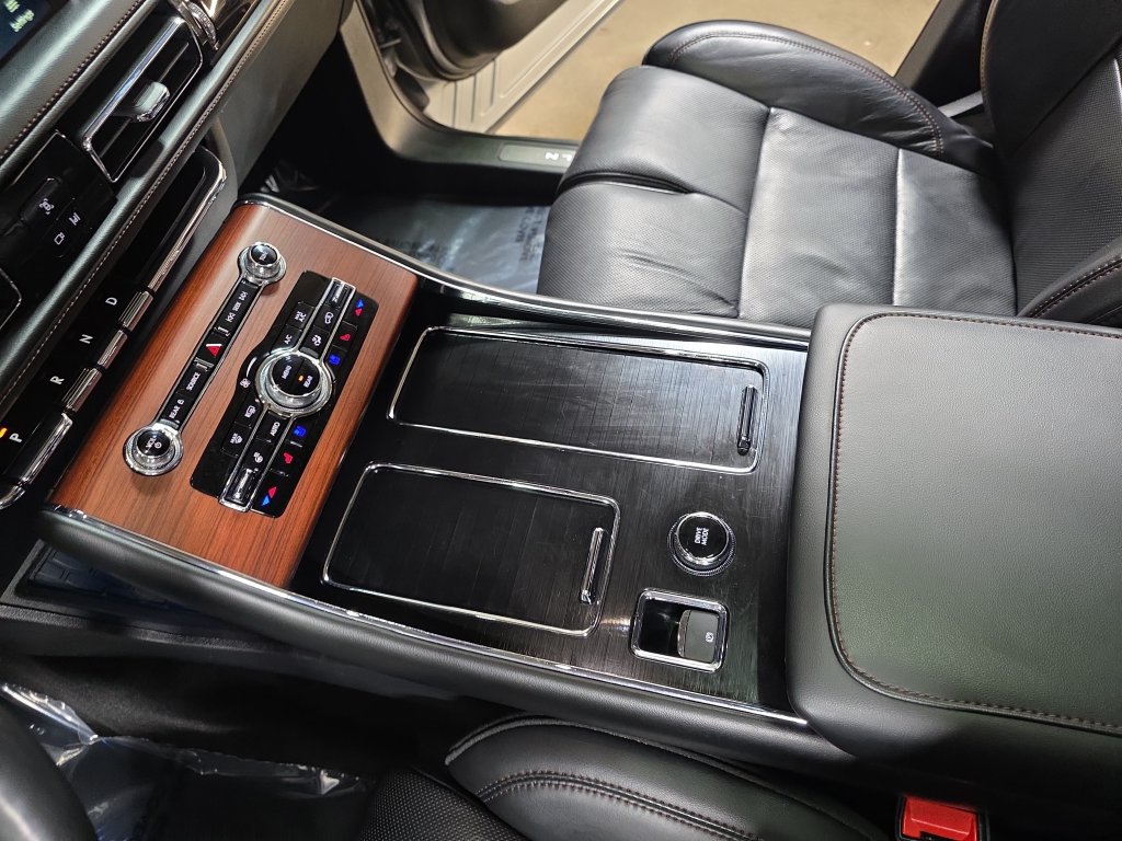 Used 2021 Lincoln Aviator Reserve w/ Equipment Group 201A AWD/4WD image 24