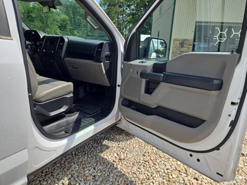 Used 2017 Ford F150 XL w/ Equipment Group 101A Mid RWD image 19