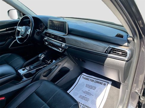 Used 2022 Kia Telluride EX w/ EX Premium Package image 32