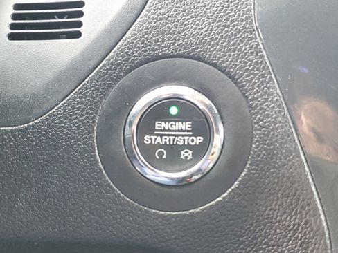 Used 2018 Ford Explorer XLT w/ Equipment Group 202A image 24