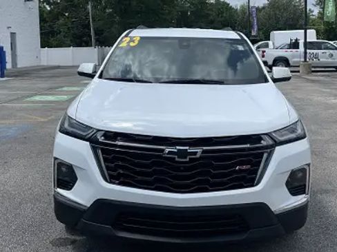 Used 2023 Chevrolet Traverse RS AWD/4WD image 5