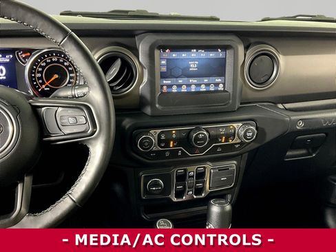 Used 2022 Jeep Wrangler Unlimited Sport AWD/4WD image 9