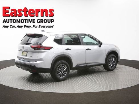 Used 2024 Nissan Rogue S AWD/4WD image 42