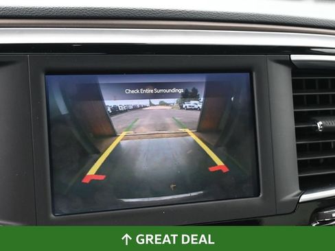 Used 2023 Chrysler Voyager LX FWD image 33