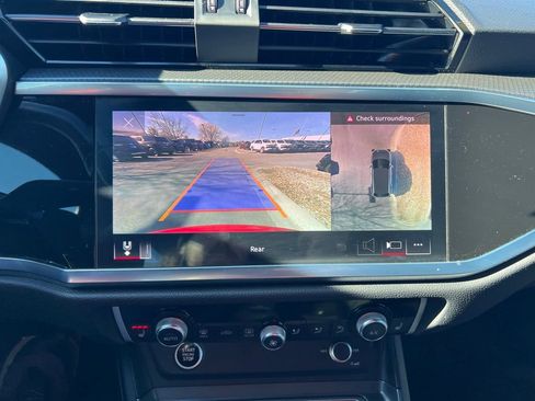 Used 2022 Audi Q3 2.0T Premium Plus w/ Premium Plus Package image 37