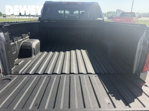 Used 2026 Chevrolet Silverado 1500 High Country w/ Technology Package AWD/4WD image 8
