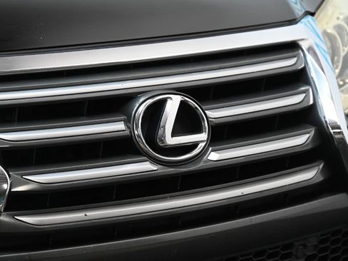 Used 2014 Lexus GX 460 w/ Premium Package AWD/4WD image 10