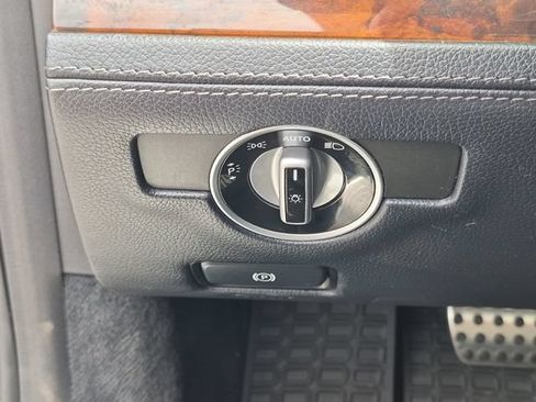 Used 2013 Mercedes-Benz SL 550 image 19