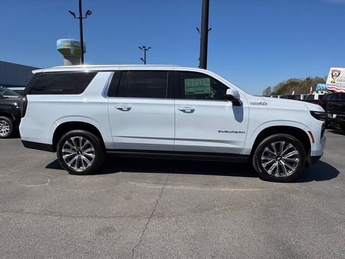New 2026 Chevrolet Suburban High Country RWD image 2