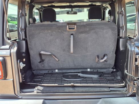 Used 2021 Jeep Wrangler Sport AWD/4WD image 19