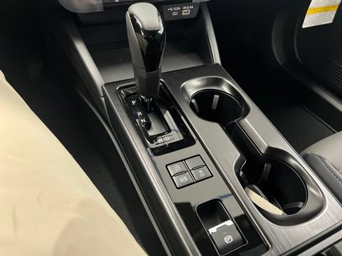 New 2026 Subaru Outback Premium AWD/4WD image 32
