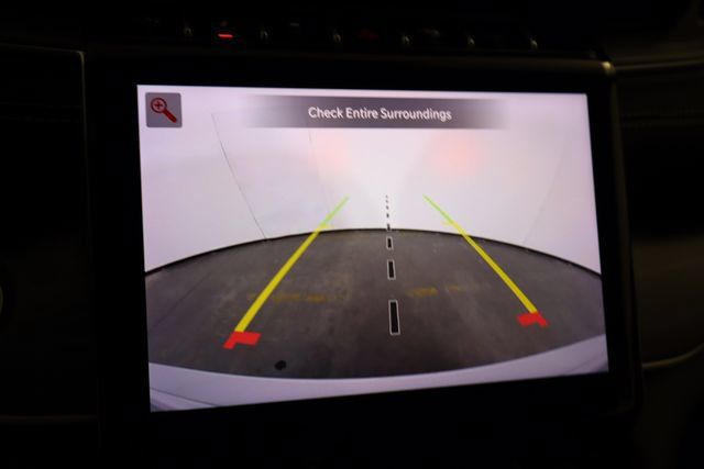 Used 2023 Jeep Grand Cherokee Limited w/ Black Appearance Package RWD image 37
