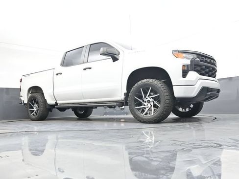 Used 2023 Chevrolet Silverado 1500 Custom AWD/4WD image 27