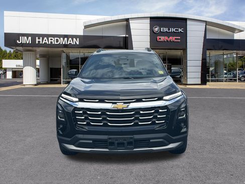 Used 2025 Chevrolet Equinox LT w/ Convenience Package II AWD/4WD image 2