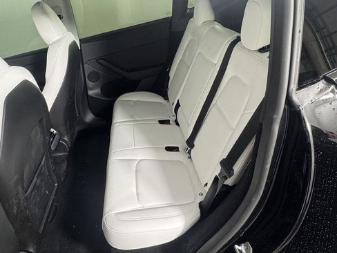 Used 2025 Tesla Model Y Long Range AWD/4WD image 20