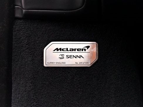 Used 2019 McLaren Senna image 45