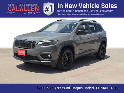 Used 2023 Jeep Cherokee Altitude Lux