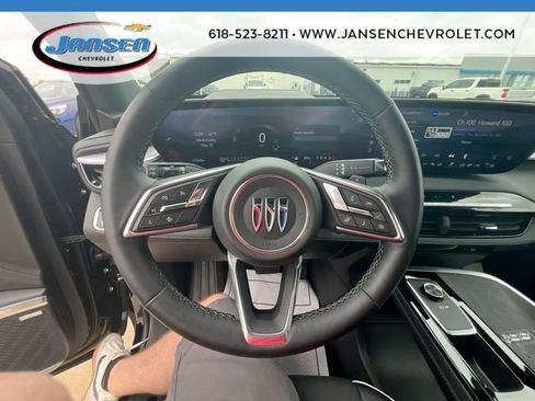 Used 2025 Buick Enclave Preferred FWD image 12