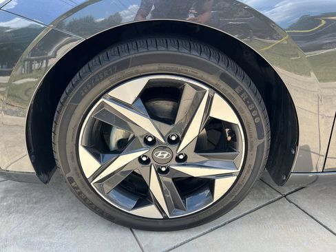 Used 2022 Hyundai Elantra Limited w/ Cargo Package FWD image 25