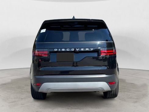 Certified 2024 Land Rover Discovery S image 5