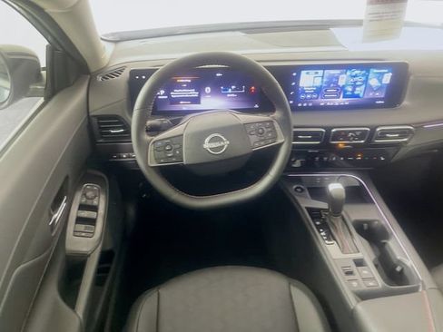 New 2026 Nissan Sentra SR w/ SR Premium Package FWD image 15