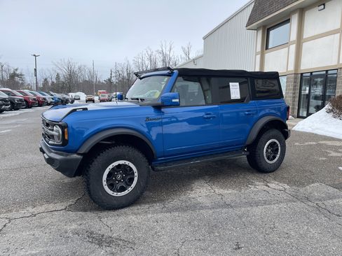 Certified 2022 Ford Bronco Outer Banks w/ Sasquatch Package image 8