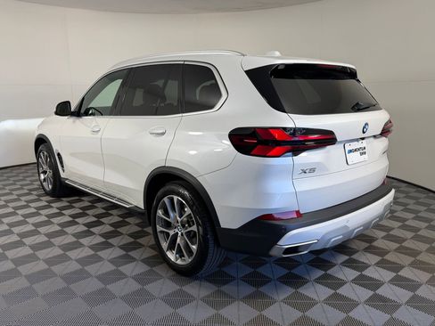 Certified 2024 BMW X5 sDrive40i w/ Premium Package image 3