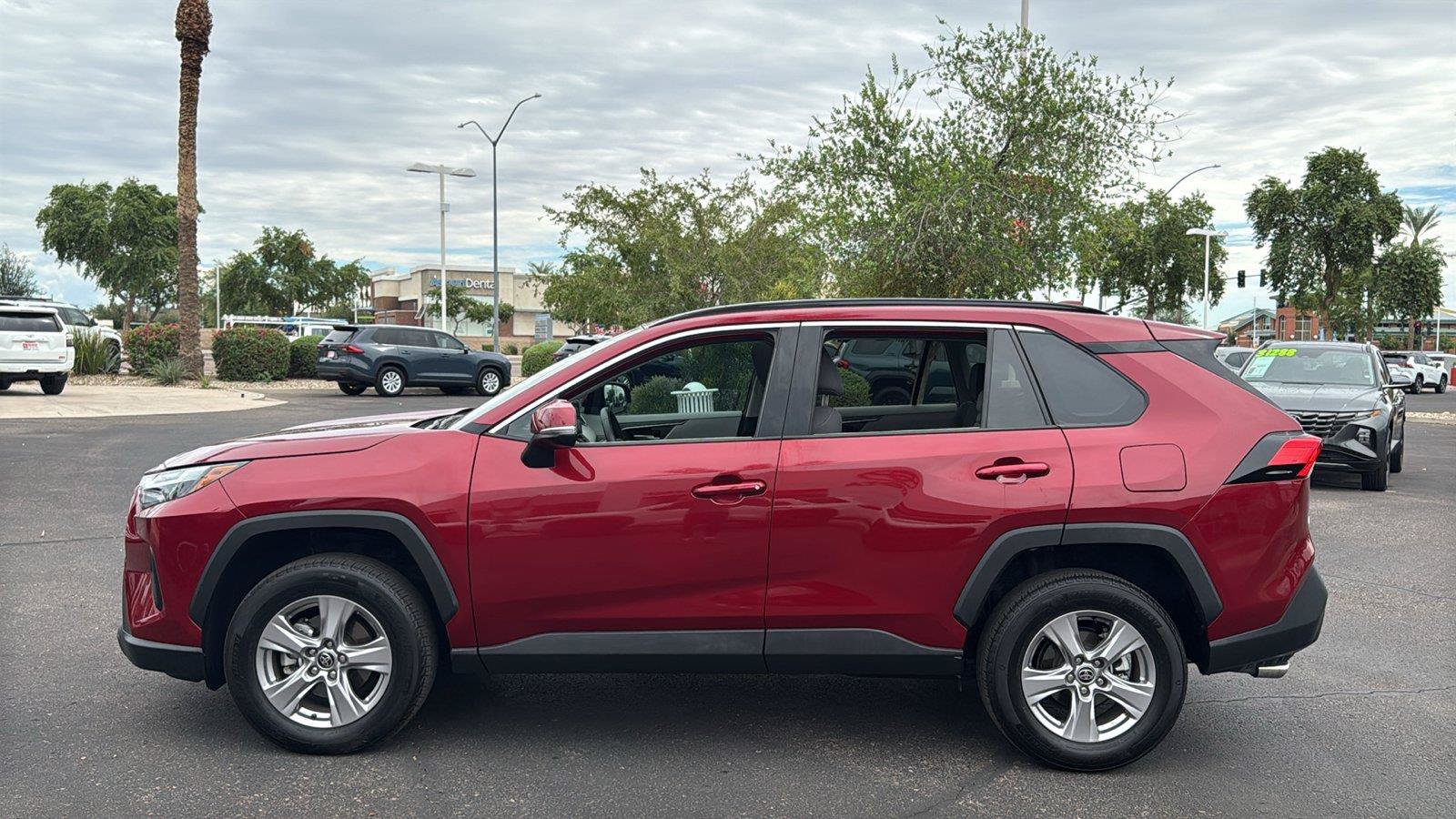 Used 2025 Toyota RAV4 XLE w/ Convenience Package FWD image 5