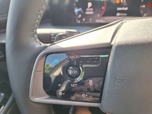 Used 2025 Nissan Murano SL AWD/4WD image 13
