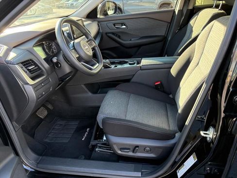 Certified 2023 Nissan Rogue SV image 16