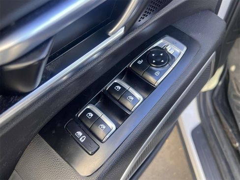 Used 2022 Kia Telluride EX w/ EX Premium Package image 16