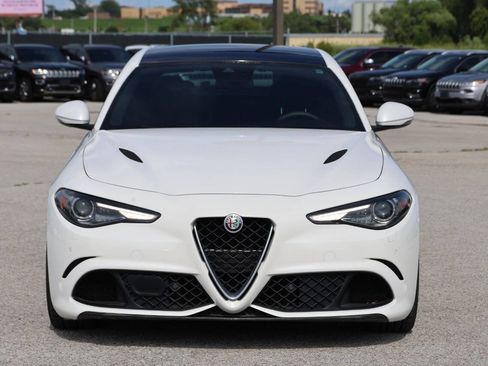 Used 2018 Alfa Romeo Giulia Quadrifoglio w/ Driver Assist Dynamic Package RWD image 5