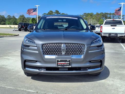 Used 2024 Lincoln Aviator 2WD w/ Premium Package image 5