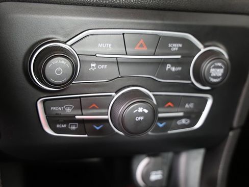 Used 2022 Dodge Charger SXT image 14