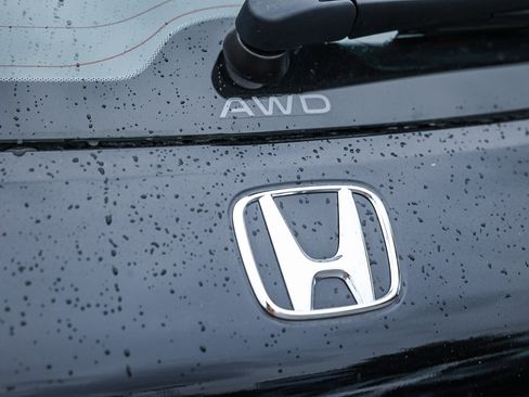Used 2025 Honda HR-V LX image 11