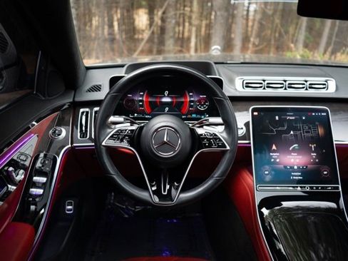 Used 2022 Mercedes-Benz S 580 4MATIC Sedan w/ Rear Seat Package image 22