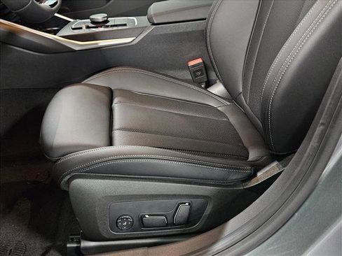 Used 2025 BMW 330i Sedan w/ Convenience Package image 4