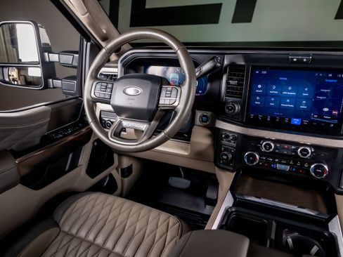 Used 2026 Ford F350 Platinum w/ Platinum Plus Package image 6