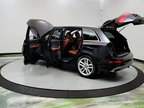 Used 2018 Audi Q7 3.0T Prestige AWD/4WD image 12