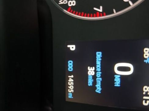 Used 2023 Toyota Corolla SE image 9