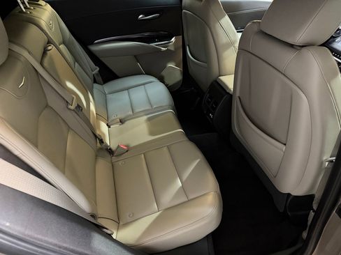 Certified 2023 Cadillac XT4 Luxury image 40