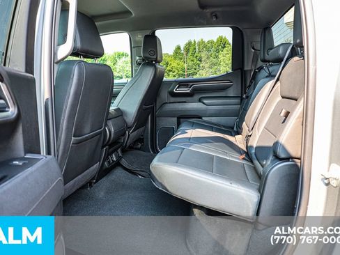 Used 2025 GMC Sierra 1500 SLT RWD image 19