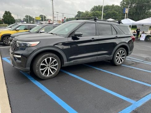 Used 2020 Ford Explorer ST w/ Premium Technology Package AWD/4WD image 2