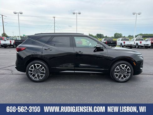 Used 2025 Chevrolet Blazer RS AWD/4WD image 6