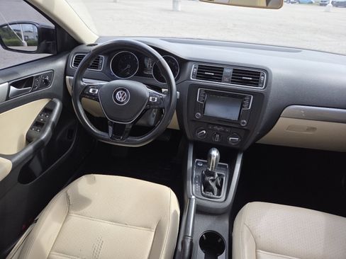Used 2018 Volkswagen Jetta SE FWD image 21