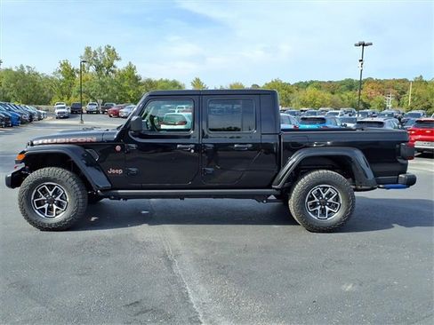 New 2025 Jeep Gladiator Rubicon w/ Convenience Group image 2