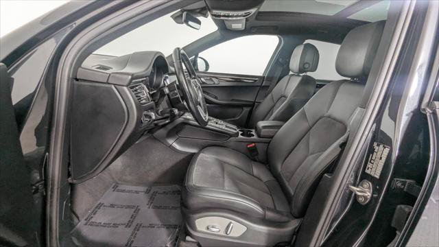 Used 2019 Porsche Macan AWD/4WD image 13