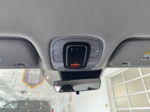 Used 2024 Hyundai Elantra SEL image 25