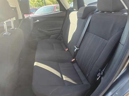 Used 2017 Ford Focus SE image 11
